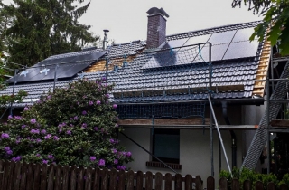 Wandlitz - Dachsanierung und Montage einer Photovoltaikanlage